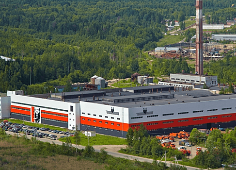 Тосненский механический завод представил региональным операторам новые мусоровозы с гибридным приводом