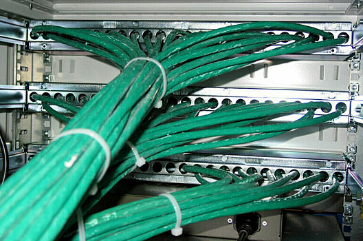 Совфед одобрил закон об упрощенном доступе провайдеров в многоэтажки