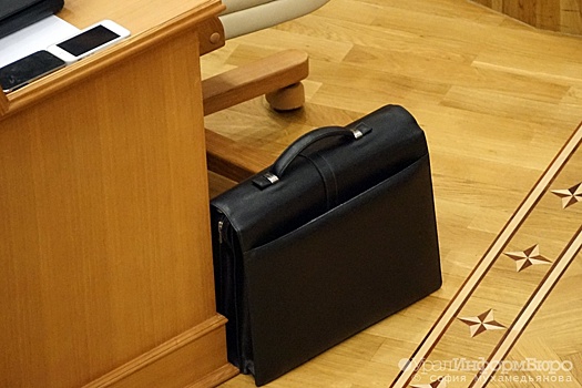 Свердловский Фонд капремонтов спрятался за правительственный "забор"