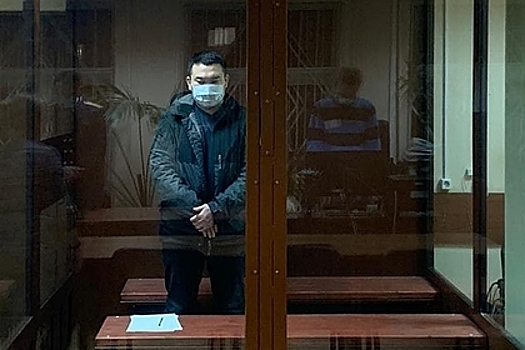 Ударившего полицейского на акции 23 января приговорили к 4 годам