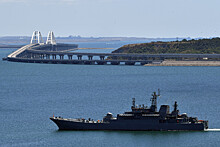 На Крымском мосту временно ограничено движение автомобилей