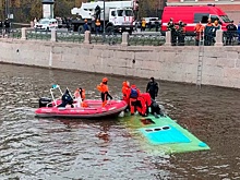 Life рассказал о штрафах водителя упавшего в Мойку автобуса