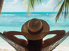 Психолог Цветков объяснил, как не думать о работе во время отпуска