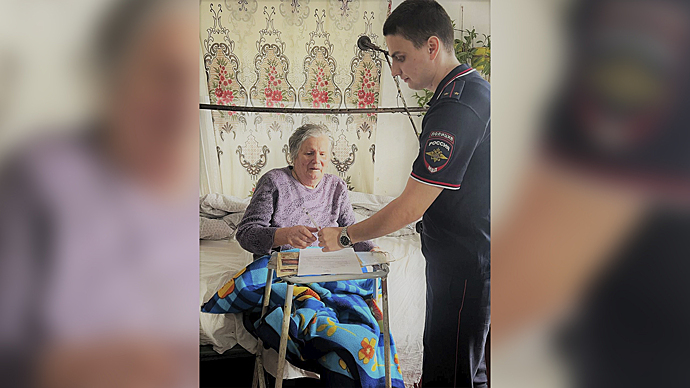 Полицейские помогают маломобильным жителям Херсонской области в восстановлении документов