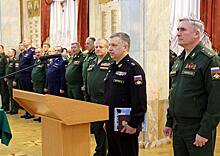 Командующие объединениями видов и родов войск повысили квалификацию в Академии Генштаба