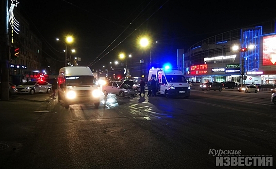 Курск. В столкновении автомобилей «ВАЗ» пострадали два человека