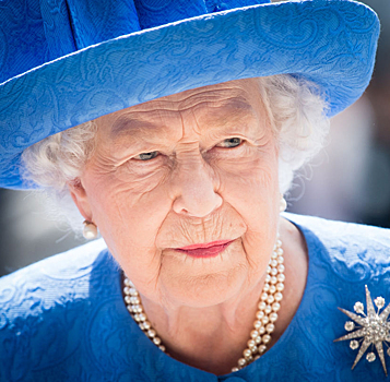 Какой титул Елизавета II запретила давать своим потомкам?