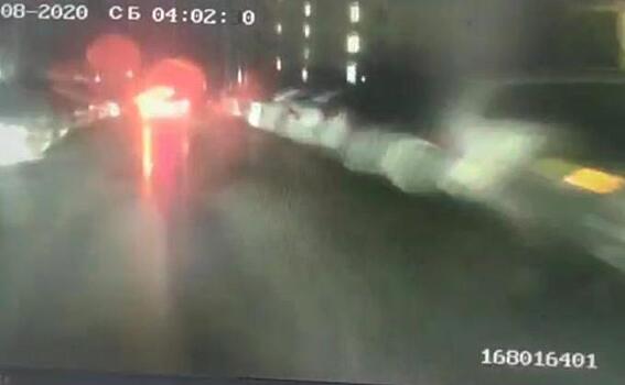 «Угнала тебя, угнала»: полицейские гонялись за подружками по Затулинке