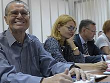 В суде идет рассмотрение дела Улюкаева