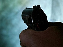 В Екатеринбурге неизвестный устроил стрельбу и бросил гранату в людей