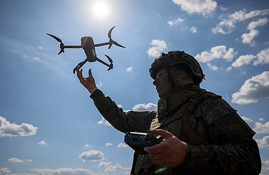 Зеленский: Китай закрыл Украине доступ к дронам Mavic