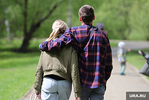 Топ городами для отдыха на майские выходные у жителей ХМАО стали Москва и Петербург