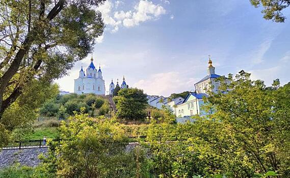 В Курске в Знаменском монастыре и в Коренной пустыни принимают беженцев из приграничья