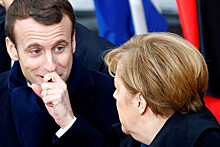 Bloomberg: Макрон пытается занять место европейского лидера после ухода Меркель