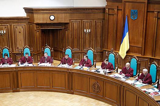 Суд на Украине остановил дело против сбившего на блокпосту нацгвардейца судьи