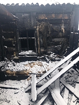 Уголовник из ревности убил сожительницу и сжег ее дом в Иркутской области