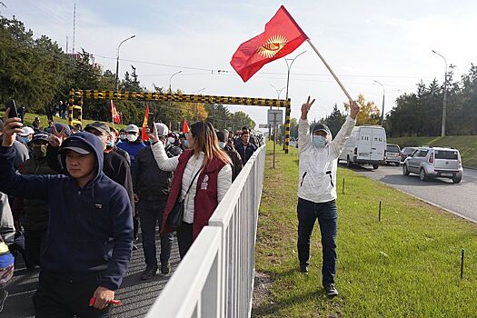 Экс-президент Кыргызстана сравнил причины протестов в Бишкеке и Минске