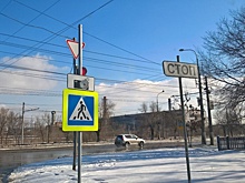 В Волгограде новые дорожные знаки скрыли светофоры