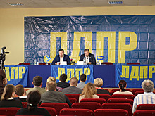 Взять минимум «четыре» кресла