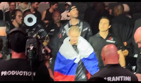Волгоградка Виктория Дудакова вышла на бой UFC с российским триколором