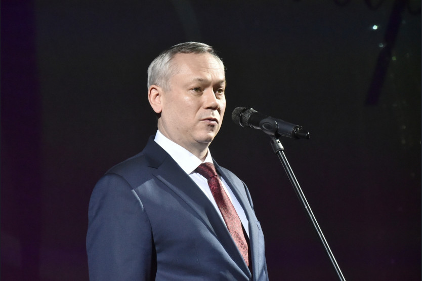 Губернатор Новосибирской области поздравил жительниц региона с 8 марта