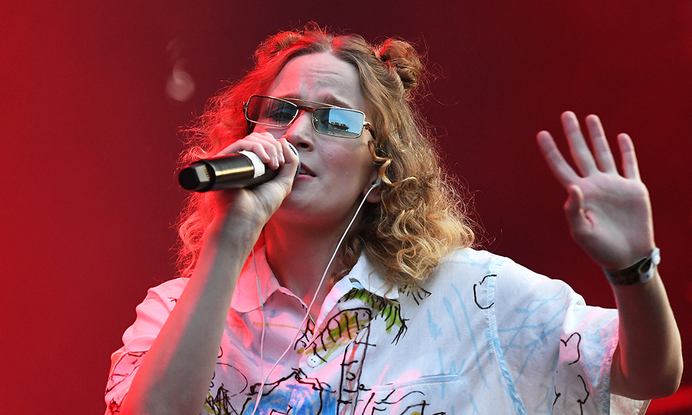 Земфира 2023. Монеточка певица 2023. Певицы иноагенты. Певицы иноагенты. Певица земфира 2022.