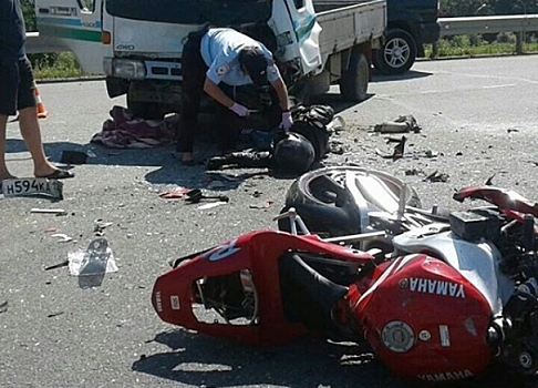 Во Владивостоке насмерть разбился мотоциклист