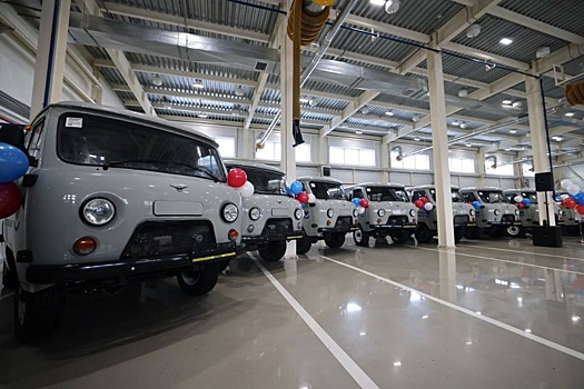 Якутские больницы получили 28 автомобилей УАЗ по нацпроекту "Здравоохранение"