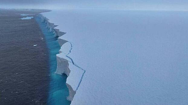 Крупнейший в мире айсберг А23а за три месяца потерял около 36 процентов площади