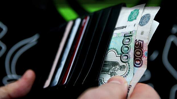 Банки и операторов связи обяжут возвращать россиянам похищенные деньги