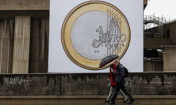Евро отмечает двадцатилетие