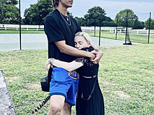 Как бабушка с внуком: Мадонна и ее возлюбленный (фото)