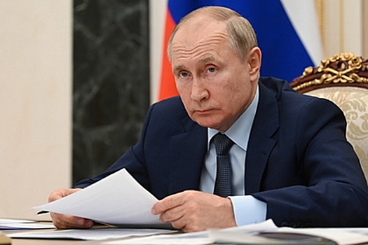Путин предложил разрешить генералам служить после 70 лет
