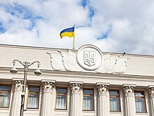 Депутат Рады Безуглая призвала США прекратить помощь Украине