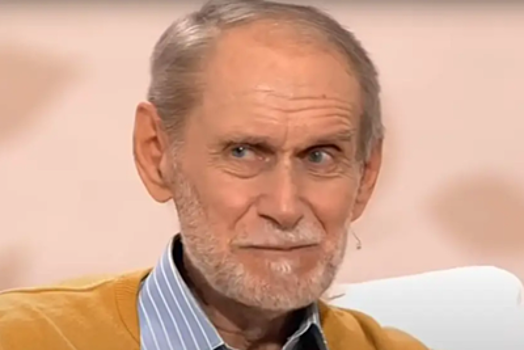 Актер "Кривого зеркала" Морозов рассказал, каким он запомнил сатирика Коклюшкина