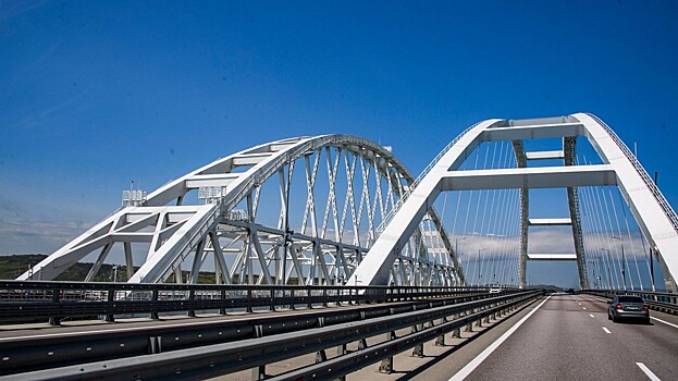 На Крымском мосту установили все четыре пролета