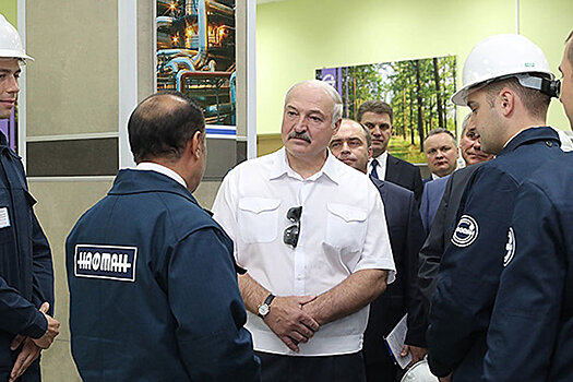 Лукашенко призвал активизировать продажу белорусской нефти за рубеж