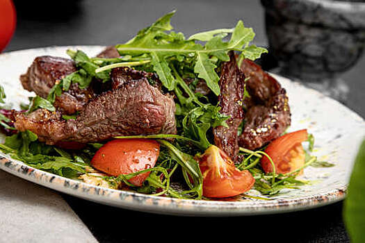 Daily Mail: потребление красного мяса с овощами не повышает риск развития рака