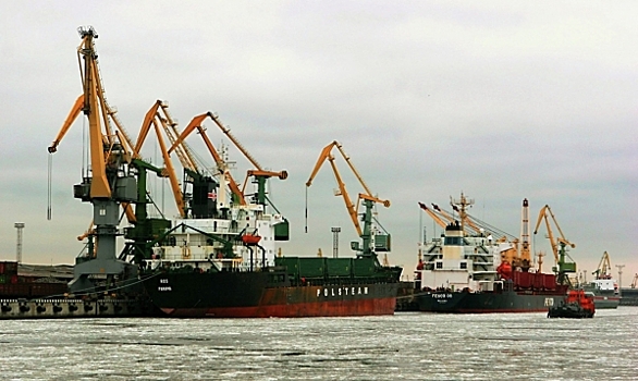 Для Морского порта Санкт-Петербург по принципу подводной лодки изготовлены балк-контейнеры