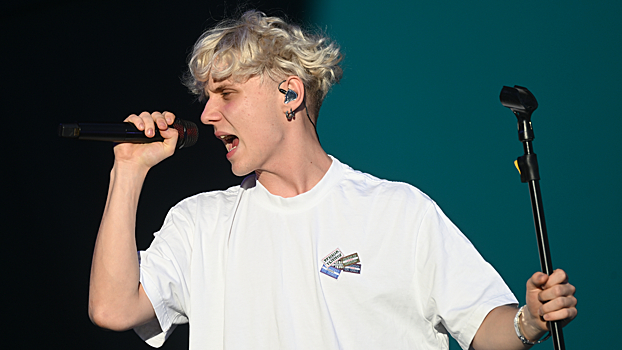 «Хватали и выталкивали»: концерт Вани Дмитриенко закончился скандалом