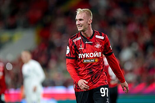 Денисов обратился к болельщикам «Спартака» после продления контракта