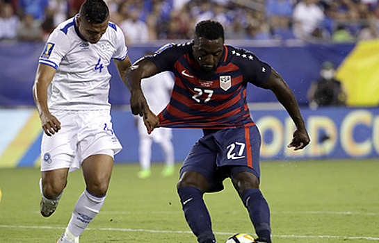 Два футболиста сборной Сальвадора получили дисквалификации за укусы игроков сборной США