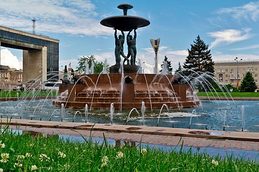 Власти Ростова снова объявили закупку на реставрацию фонтана на Театральной площади