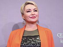Певица Катя Лель назвала Пугачеву легендой