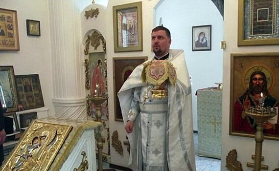 Отмыл кровь и присоединился к молитве: свидетелем убийства жены священником из Татарстана стала его дочь