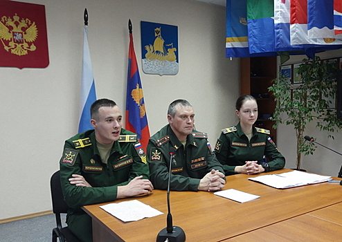Командование и курсанты ВА РХБЗ приняли участие в военно-патриотической акции «День призывника»