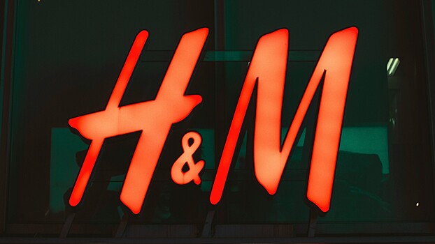 Россияне массово скупают товары из сериала «Белый лотос»