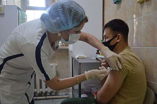 Курсанты спецфакультета Краснодарского военного училища сделали прививки от коронавируса