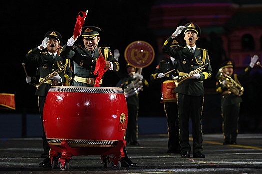 В Москве открывается Международный военно-музыкальный фестиваль "Спасская башня"