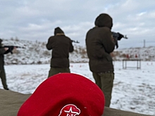 Дети росгвардейцев приняли участие в новогодней патриотической смене